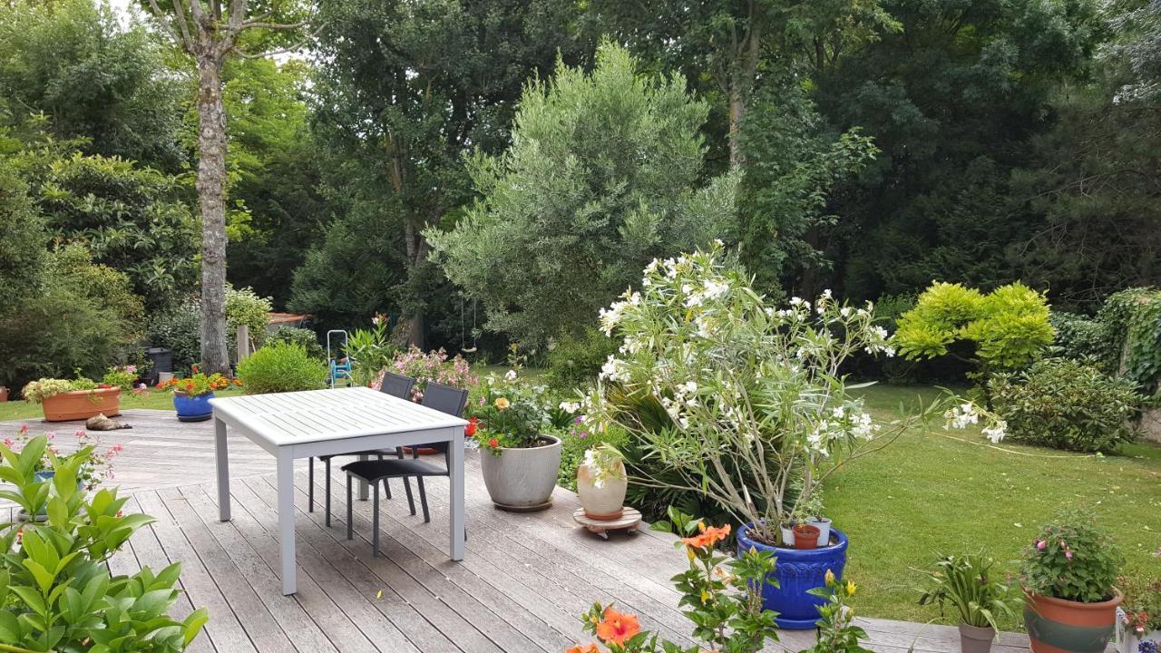 Castel Parc Bed & Breakfast Perigny  Exterior photo